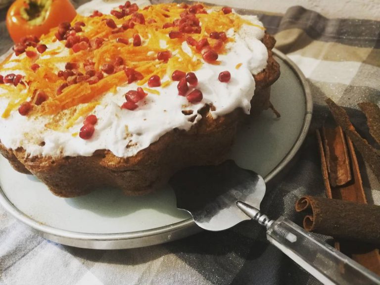 Bezglutenowe ciasto marchewkowe